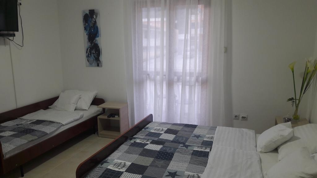 Apartments Skala Sutomore Exterior photo