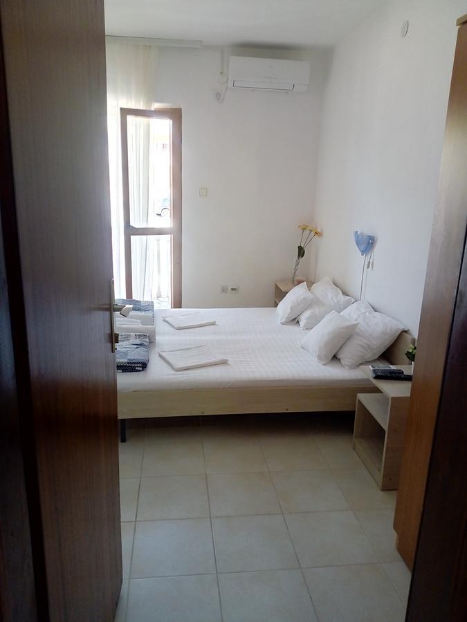 Apartments Skala Sutomore Exterior photo